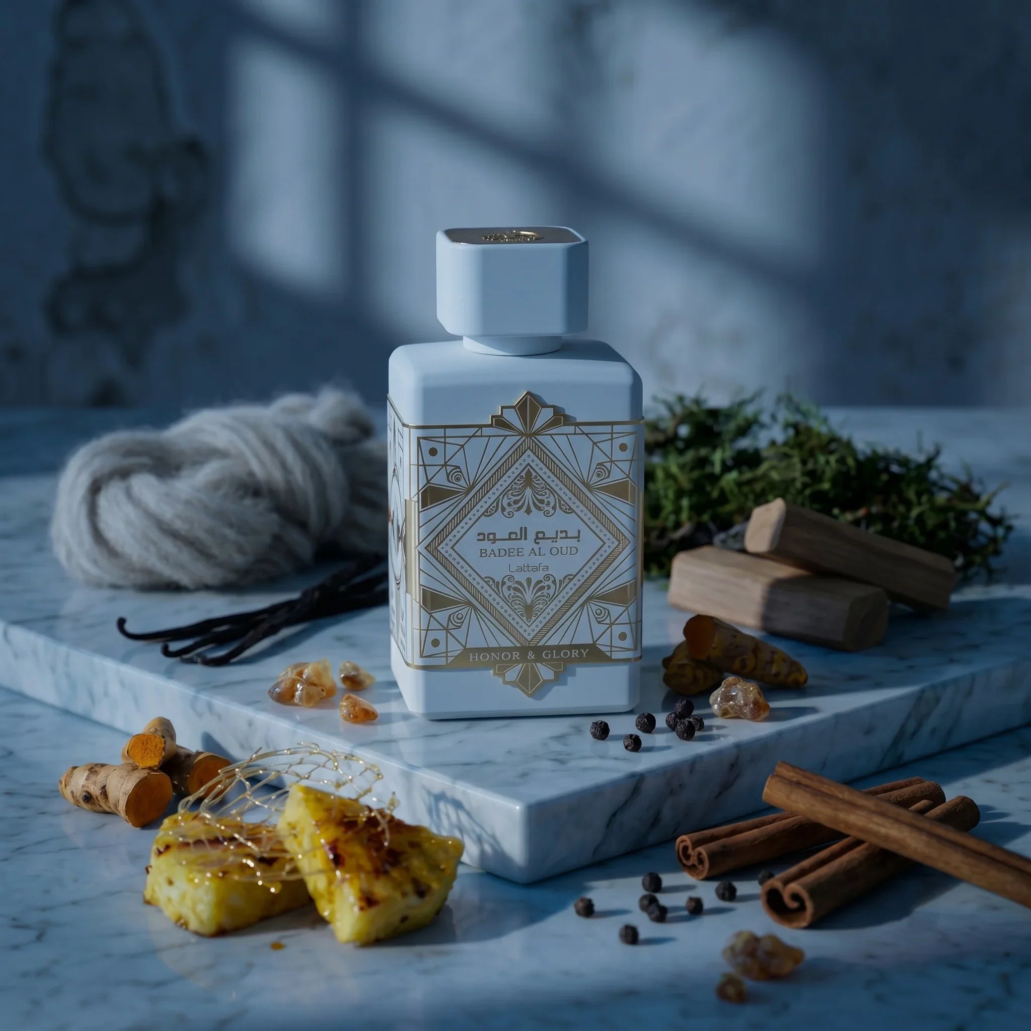 Badee Al Oud Honor And Glory Perfume Spray (W) 100ml by Lattafa